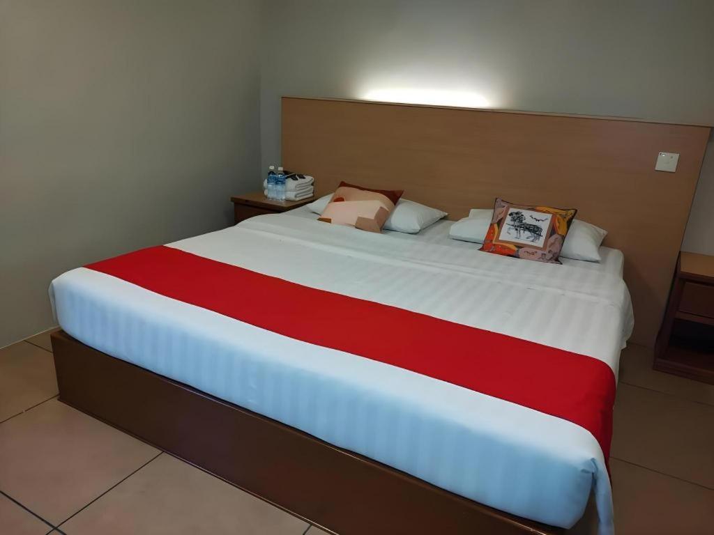 סיבו River Park Hotel מראה חיצוני תמונה