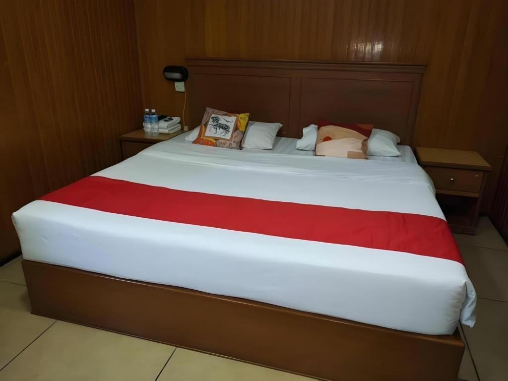 סיבו River Park Hotel מראה חיצוני תמונה
